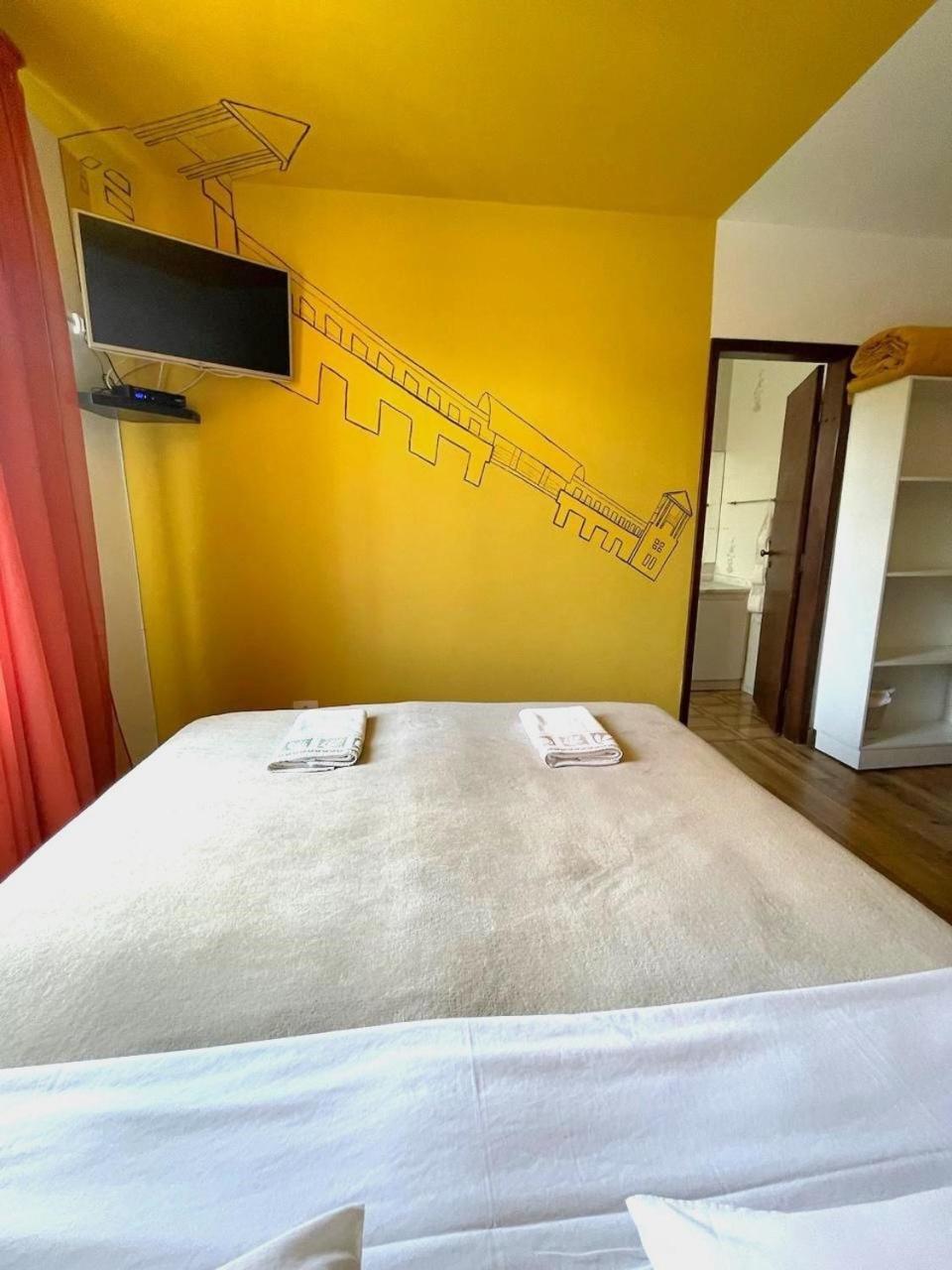 Jardim Botanico House Hostel Curitiba Luaran gambar