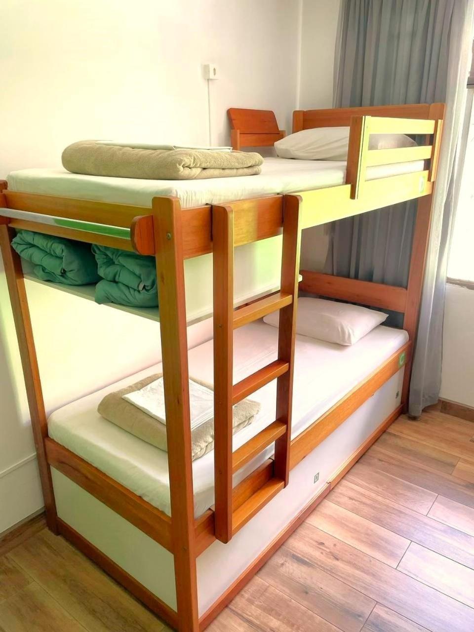 Jardim Botanico House Hostel Curitiba Luaran gambar
