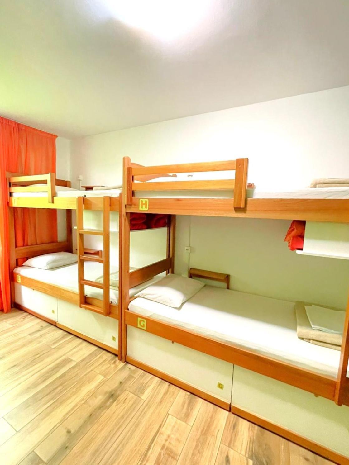 Jardim Botanico House Hostel Curitiba Luaran gambar