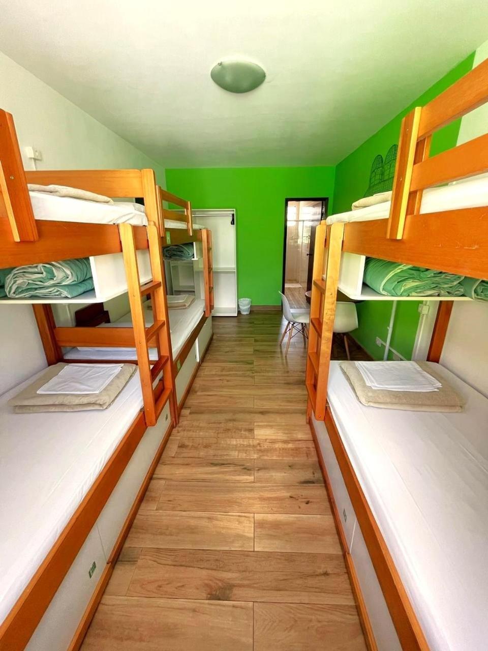 Jardim Botanico House Hostel Curitiba Luaran gambar