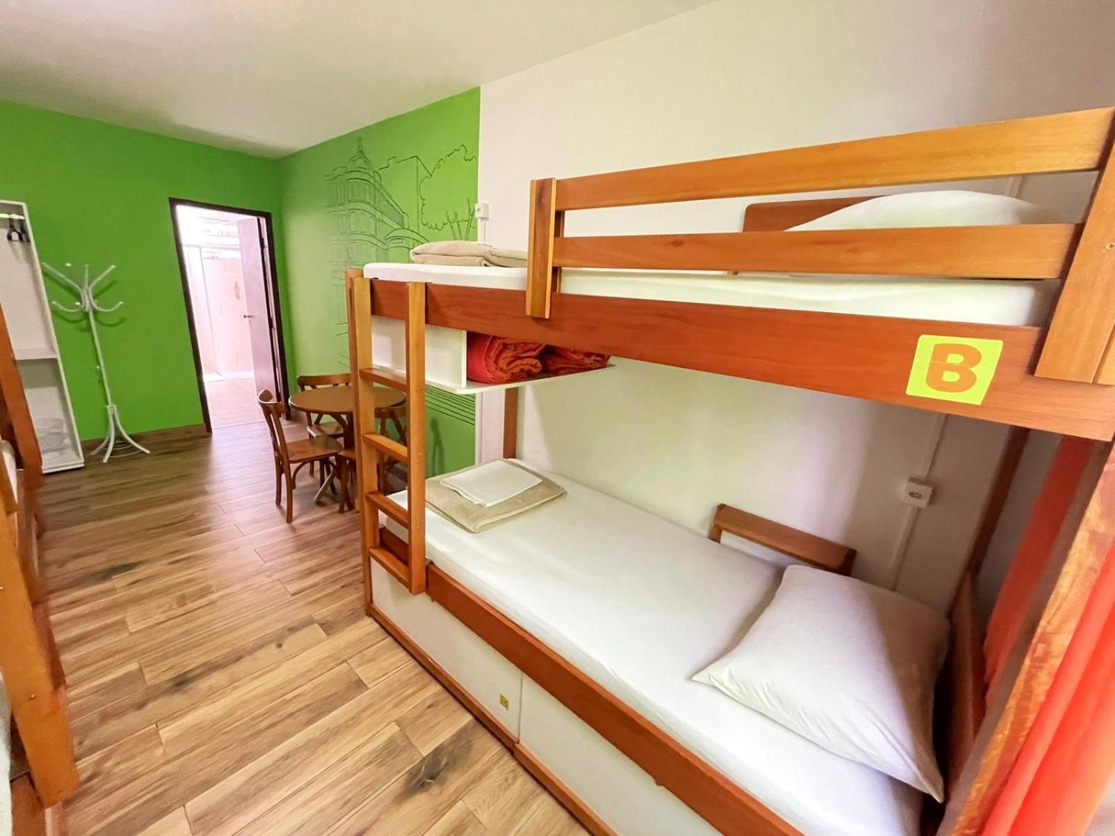 Jardim Botanico House Hostel Curitiba Luaran gambar