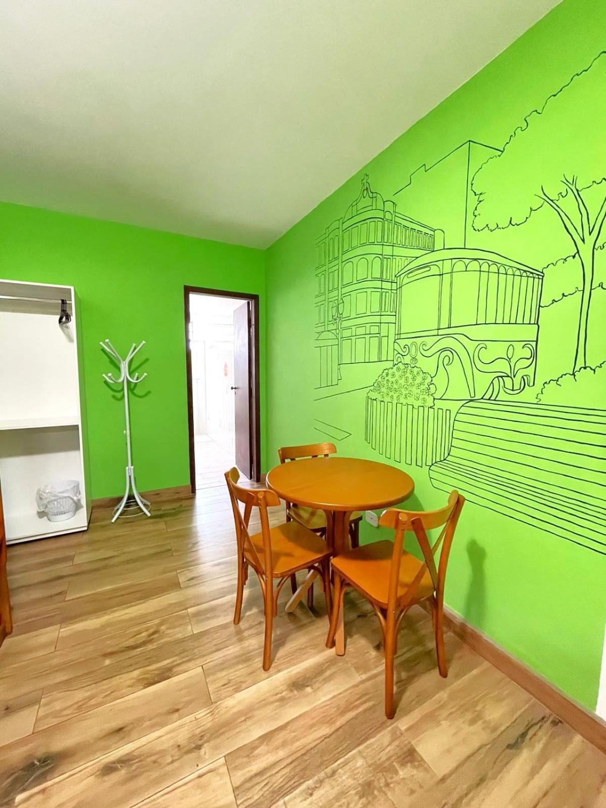 Jardim Botanico House Hostel Curitiba Luaran gambar
