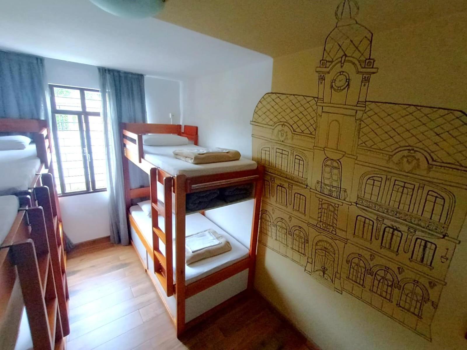 Jardim Botanico House Hostel Curitiba Luaran gambar