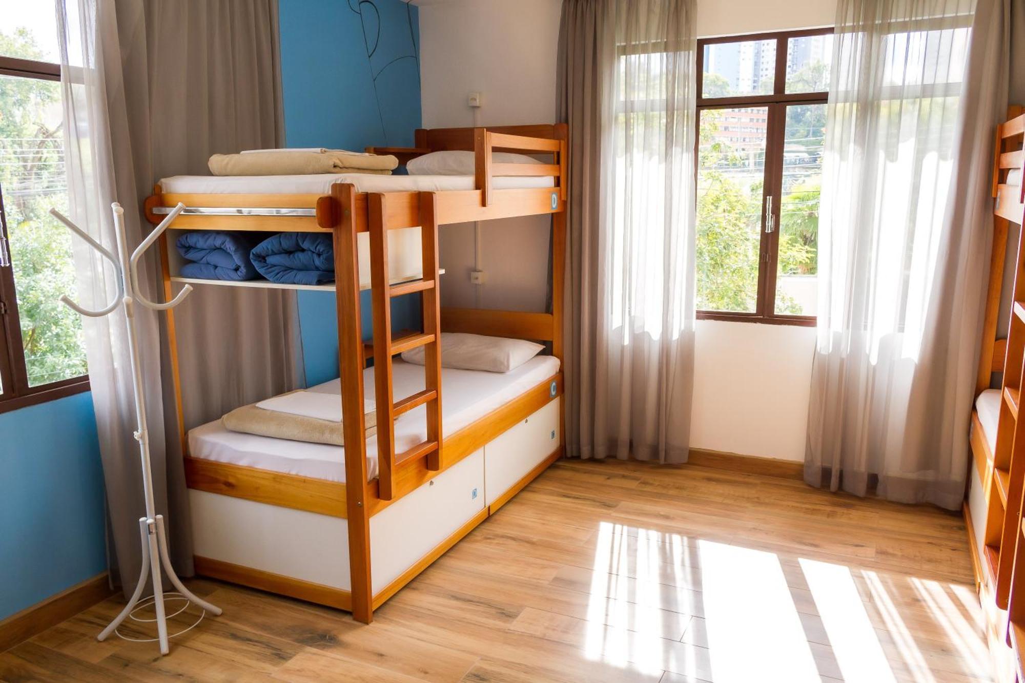 Jardim Botanico House Hostel Curitiba Luaran gambar