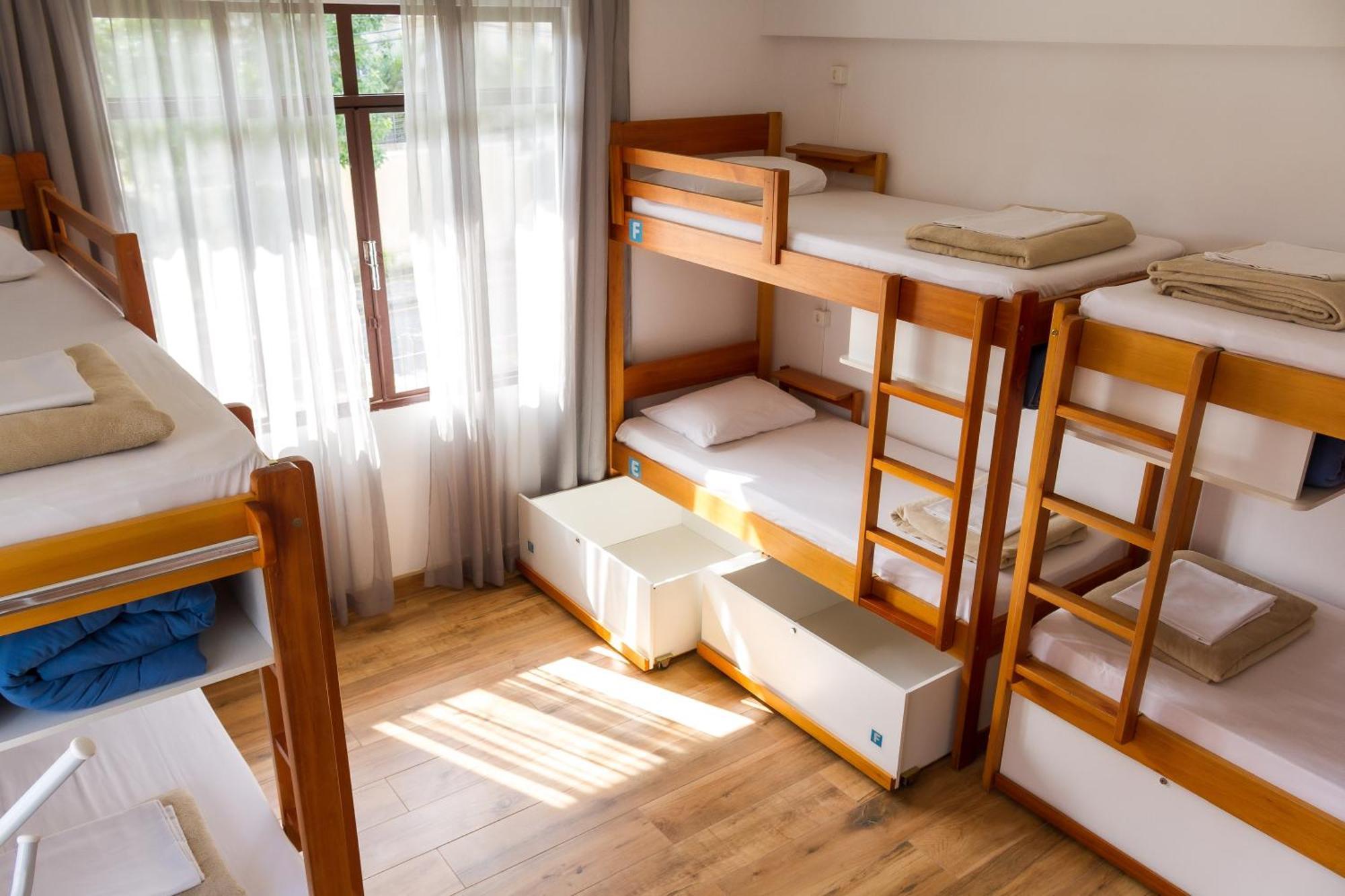 Jardim Botanico House Hostel Curitiba Luaran gambar